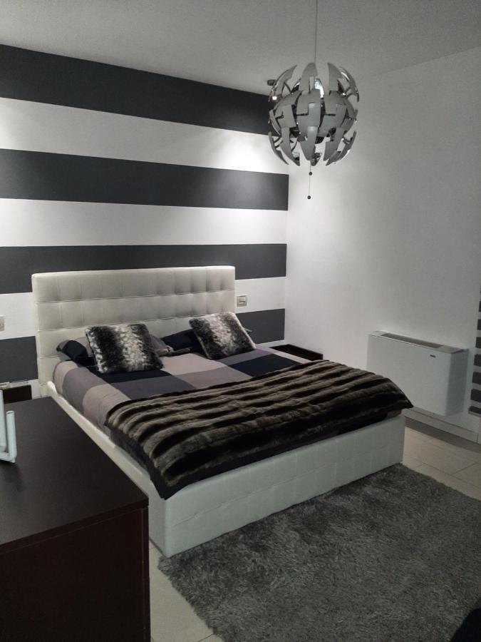 ميرا Venezia Suite Apartment المظهر الخارجي الصورة