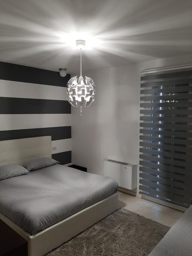 ميرا Venezia Suite Apartment المظهر الخارجي الصورة
