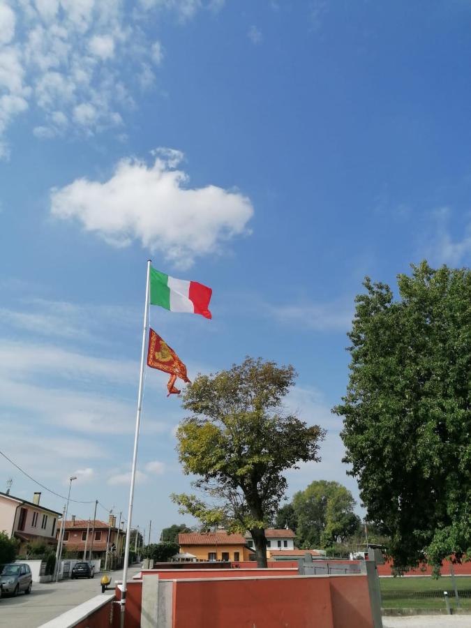 ميرا Venezia Suite Apartment المظهر الخارجي الصورة
